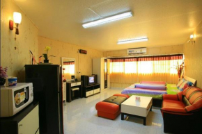 Гостиница Deluxe at Popular Condo  Бангкок
